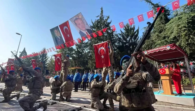 Sakarya’da Cumhuriyet Bayramı Coşkuyla Kutlandı